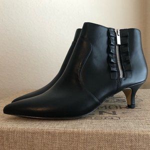 NWOT Size 9 Bella Vita Black Zipper Bootie